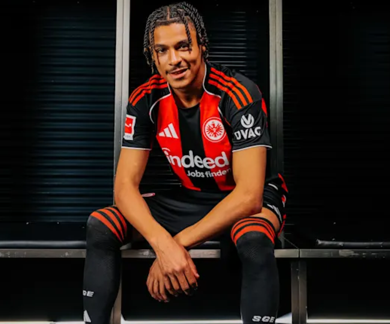 Eintracht Frankfurt reveal 2025/26 home shirt