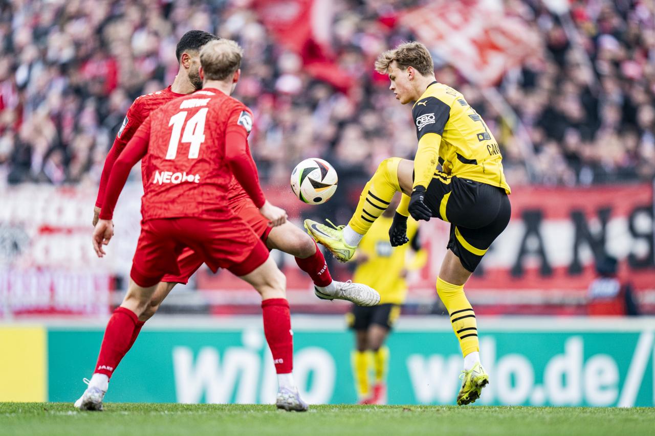Dortmund set asking price for youngster amid links to Stuttgart and Eintracht Frankfurt