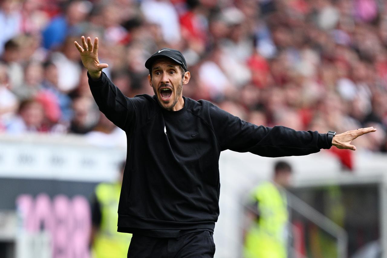 Julian Schuster extends contract as Freiburg coach