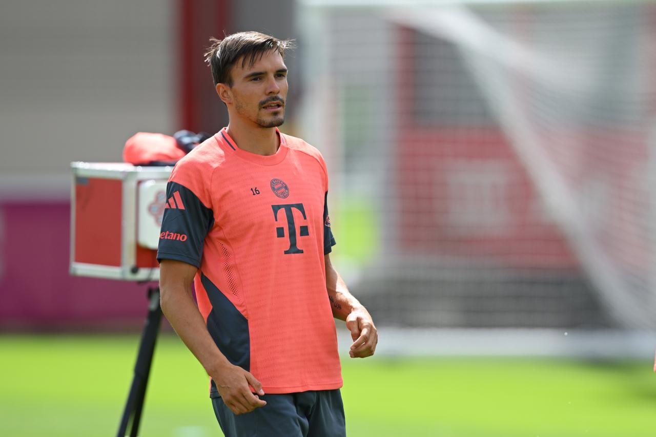 Tottenham in talks over Palhinha loan