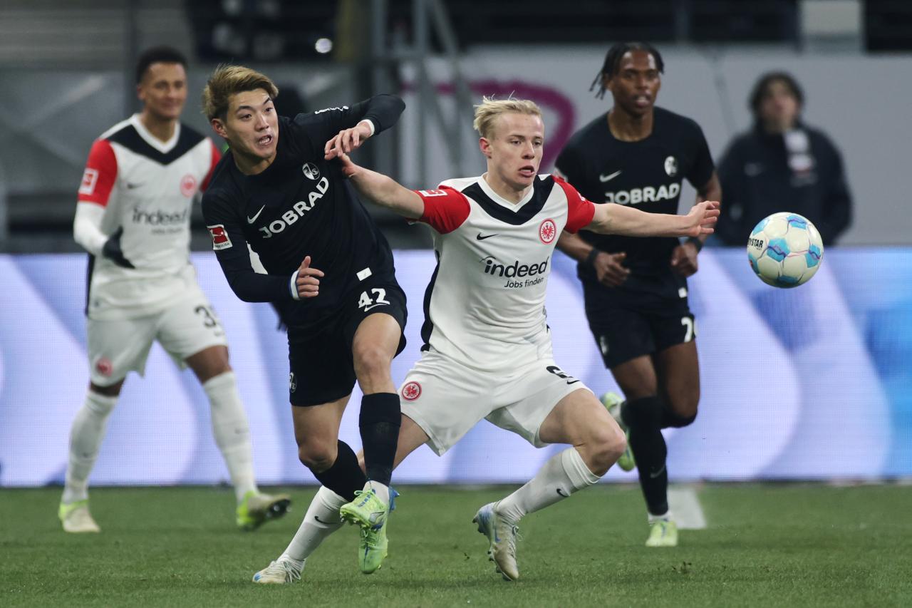 Eintracht Frankfurt make Doan signing official