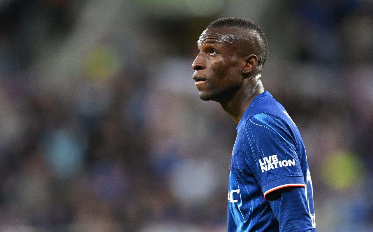 Eberl dismisses links to Chelsea forward