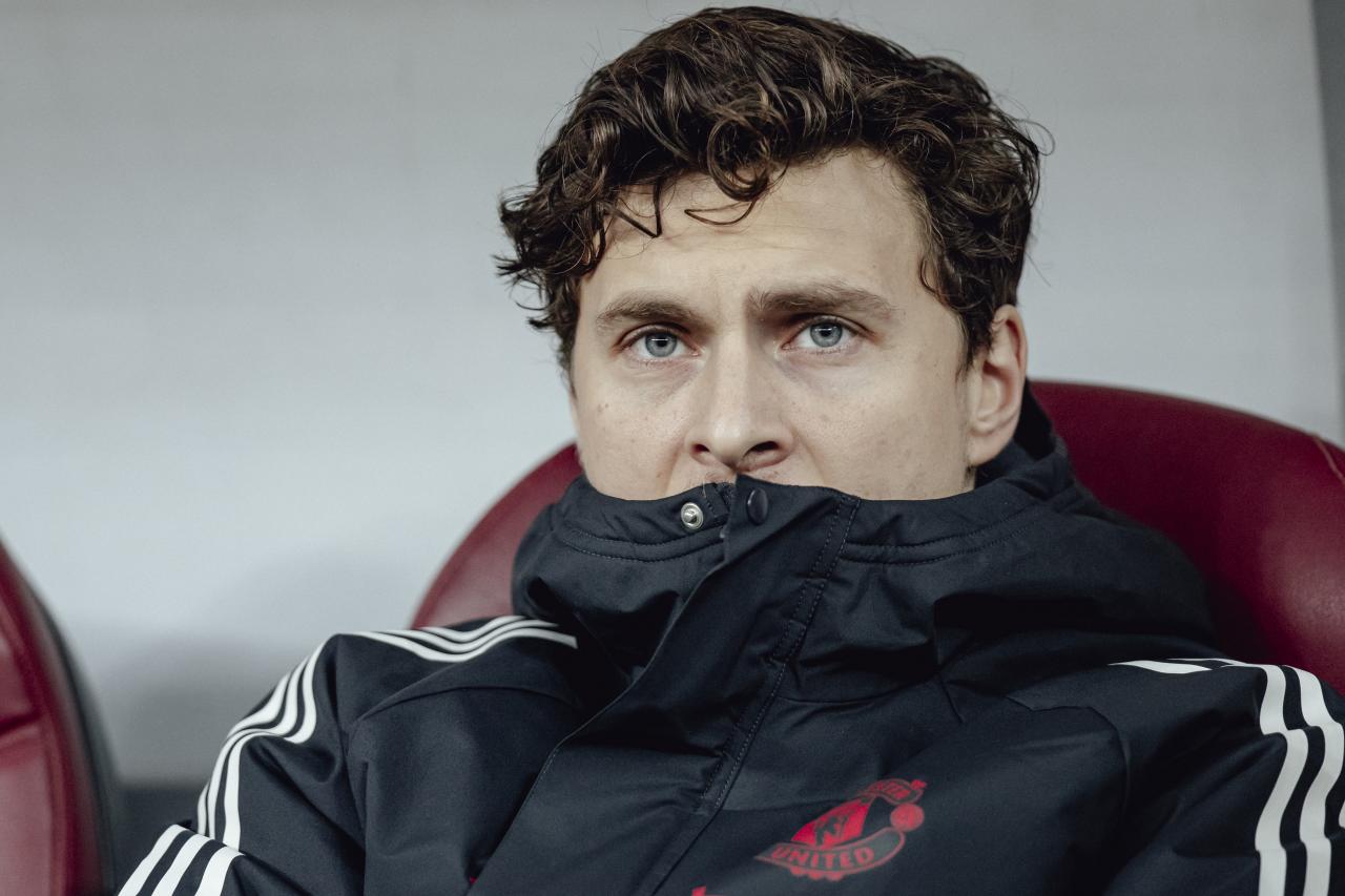 Leverkusen keeping tabs on former Manchester United defender, per Sky Germany