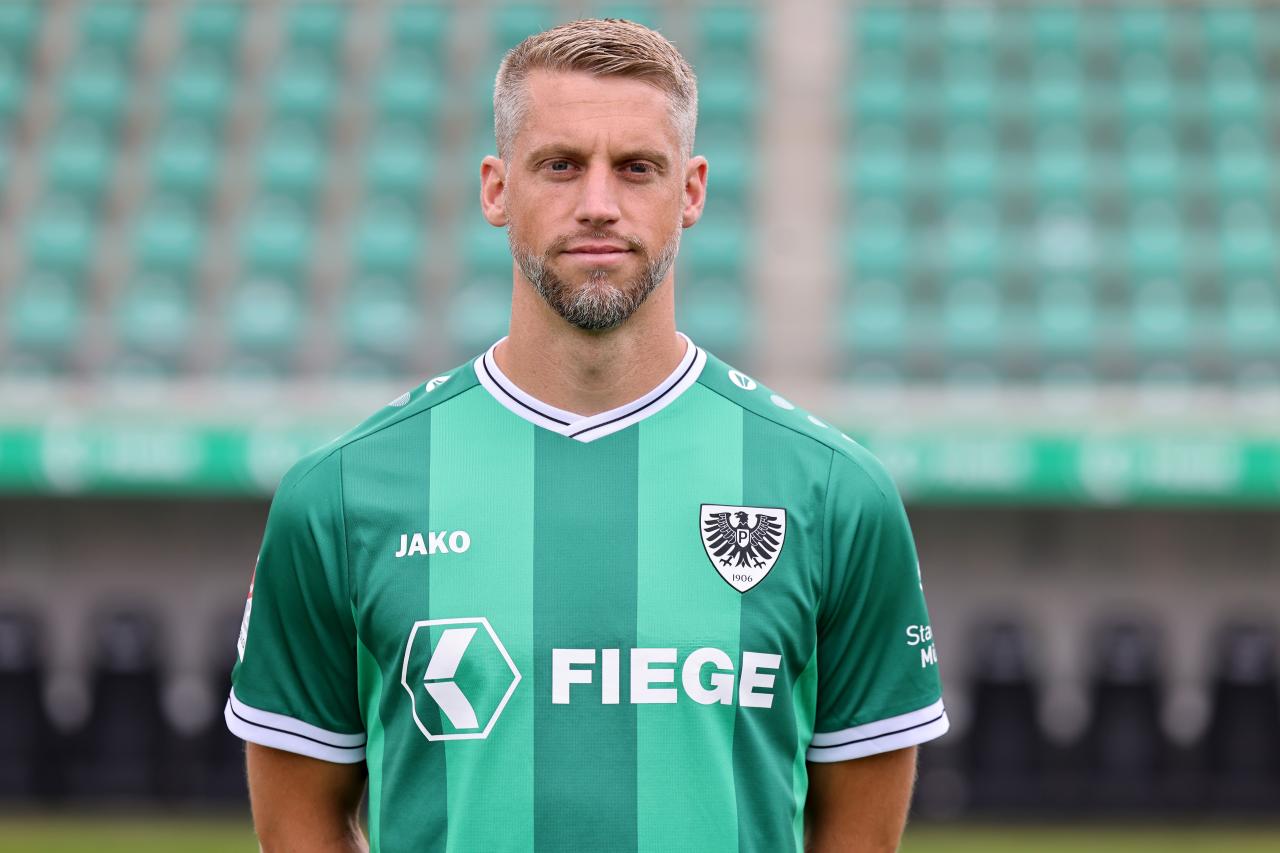 Preußen Münster dismiss player on “evidence of irregularities related to donations”