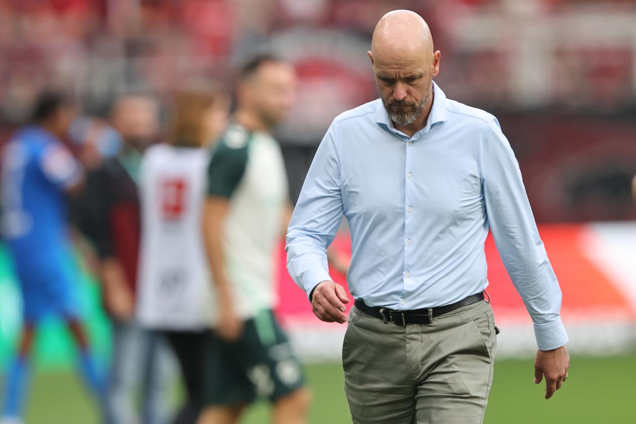 Ten Hag’s Leverkusen collapse as 10-man Werder Bremen snatch late point