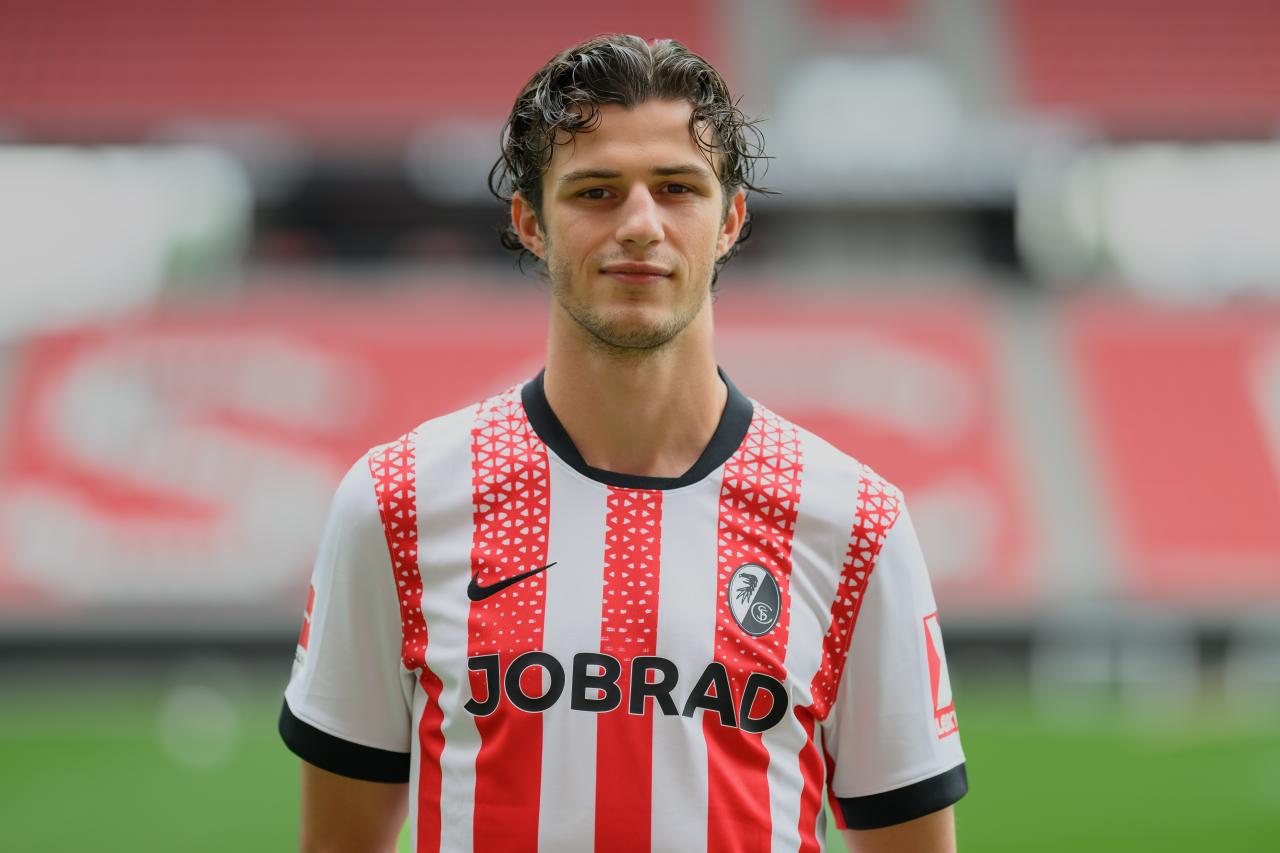 Remy Rohl Everton to make last-minute swoop for Röhl?