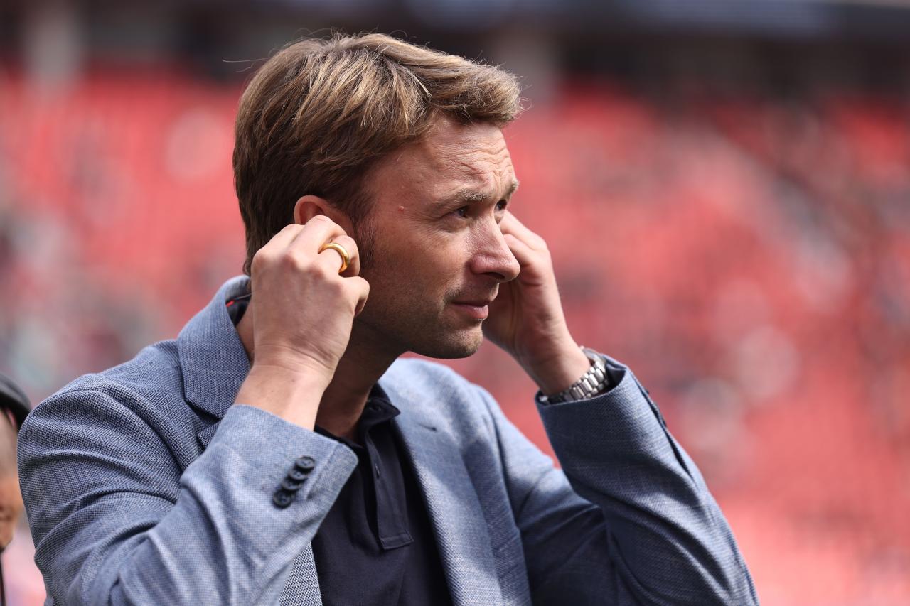 Bayer Leverkusen “very far along” in search for a new coach