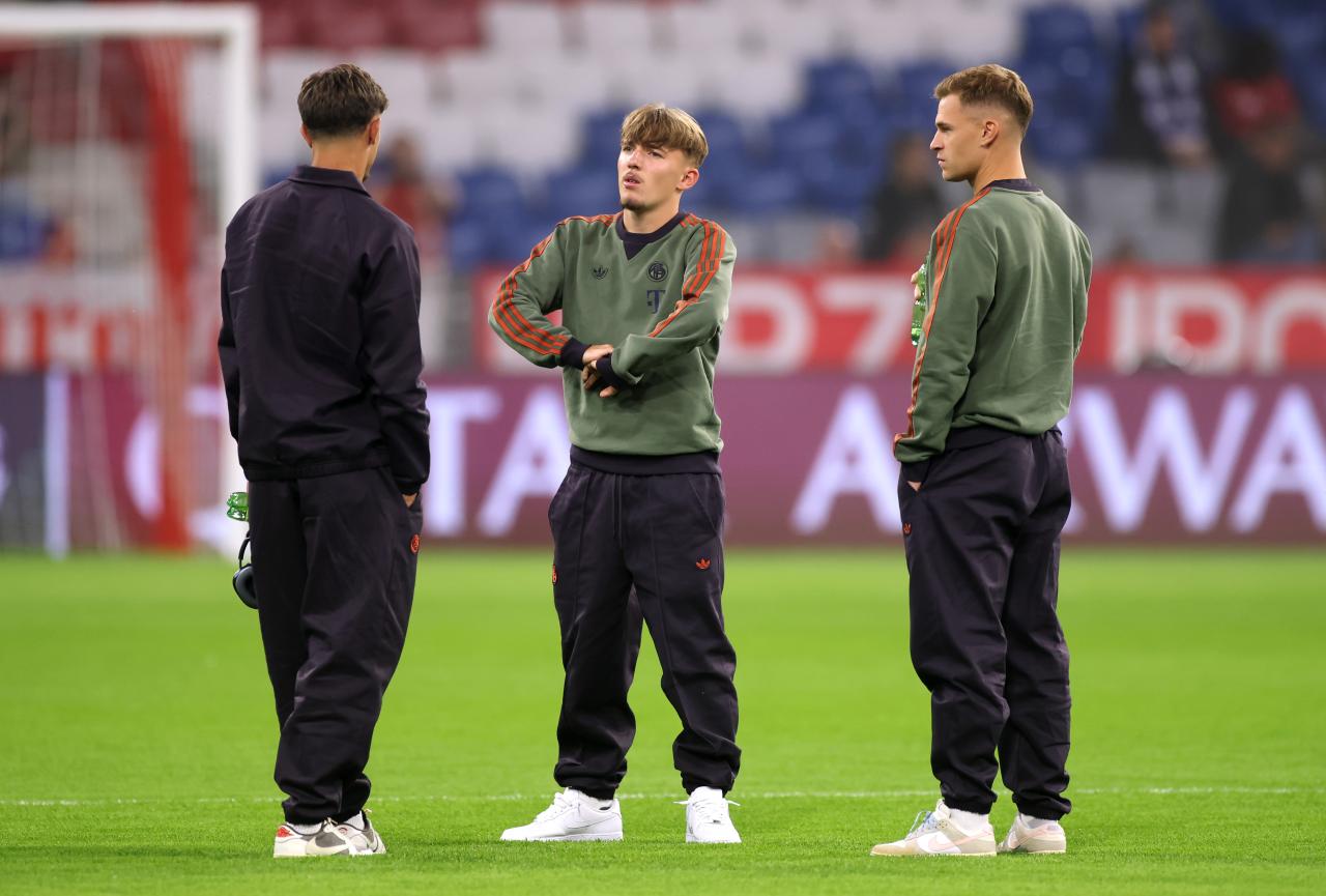 “There’s no pressure” – Kompany praises Karl after youngster becomes Bayern’s second-youngest Bundesliga starter