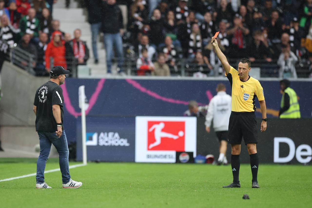 Baumgart faces DFB investigation after middle-finger gesture