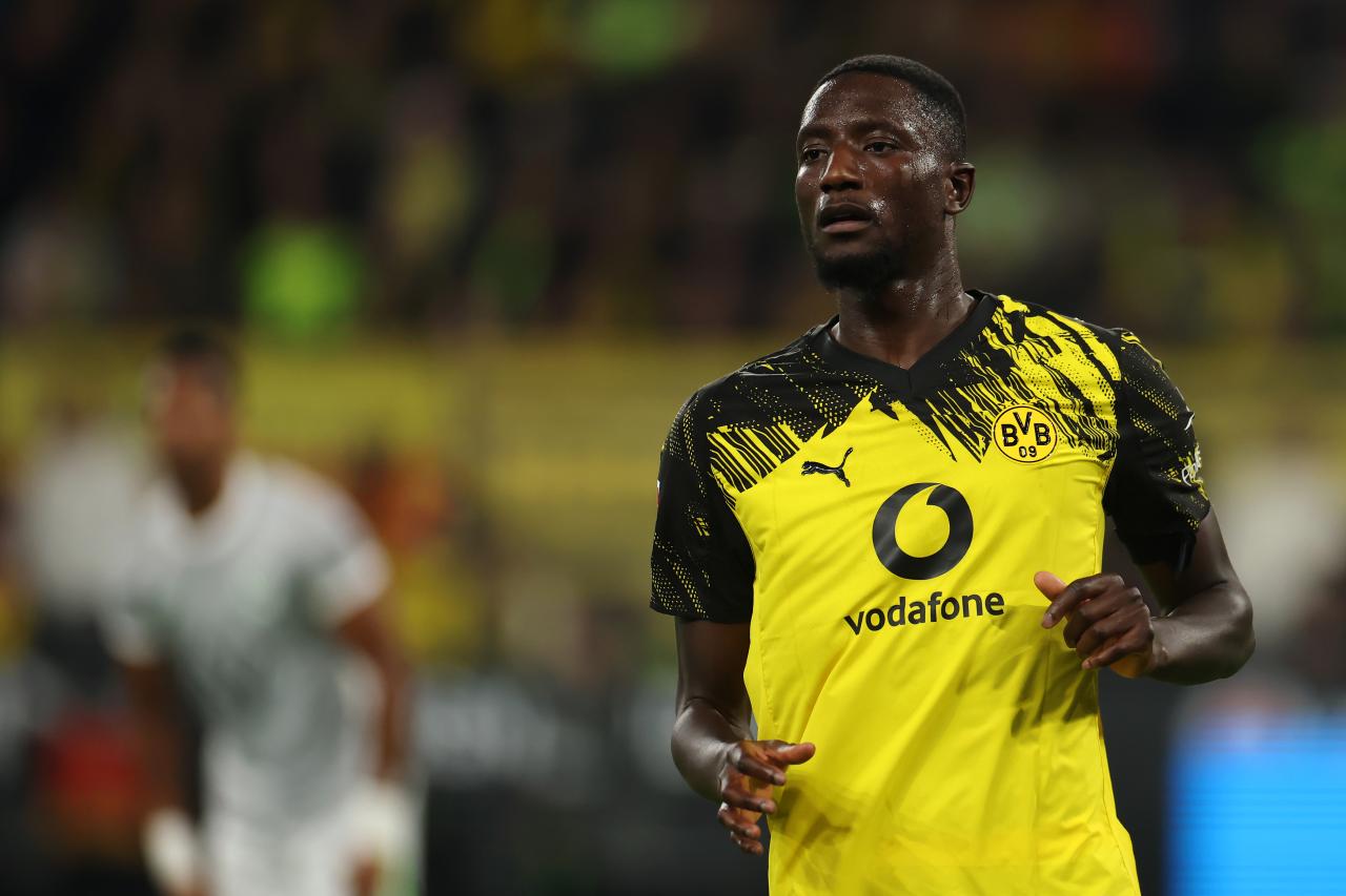 Guirassy pulls up injured during Dortmund warm-up in Mainz