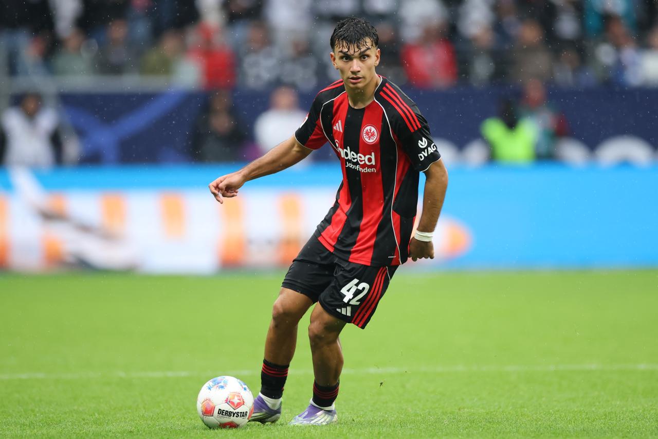 "We exchanged views" – Eintracht boss lifts lid on decisive summer talks with Can Uzun