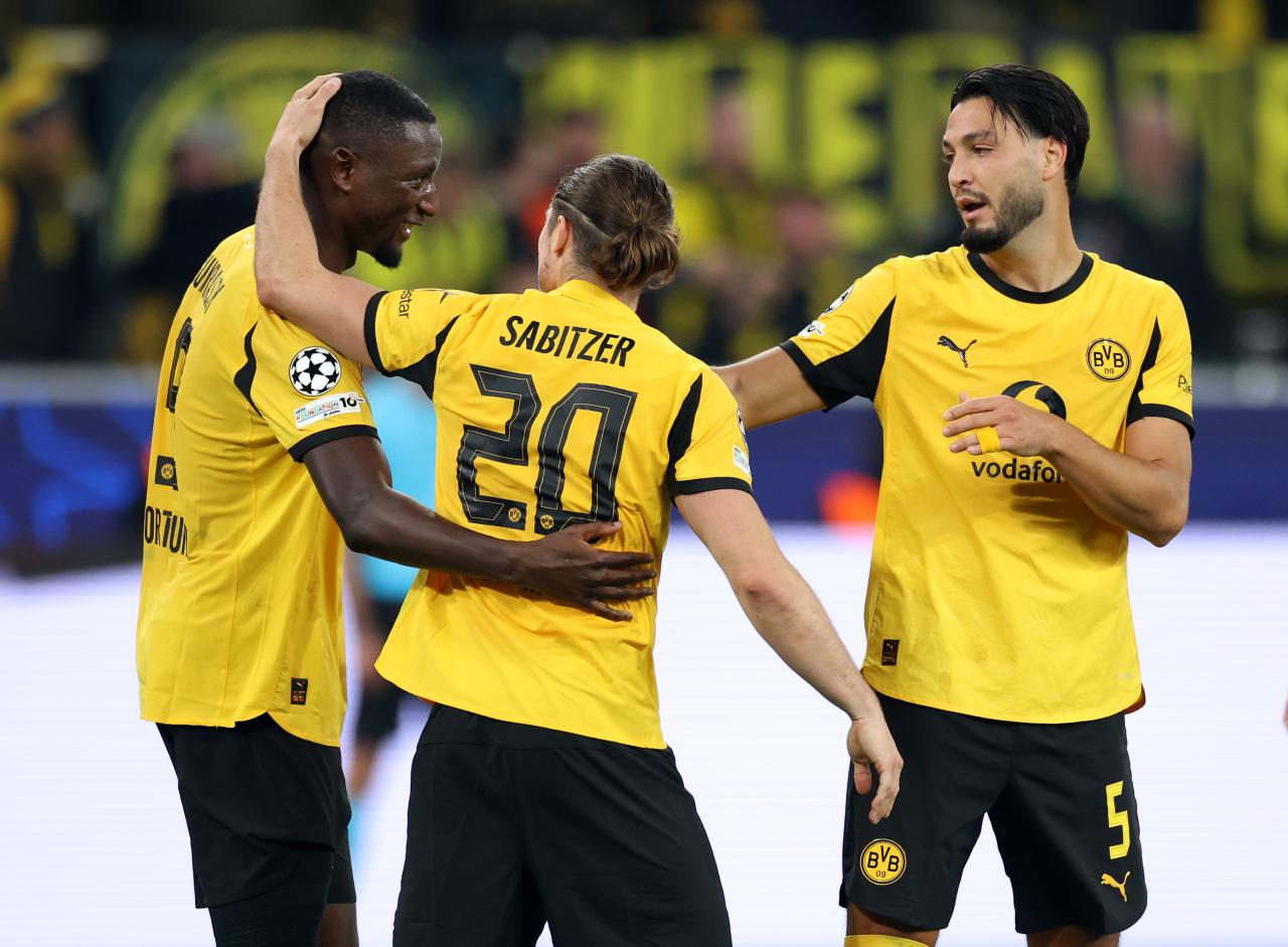 Sabitzer irritated by question about his Dortmund future