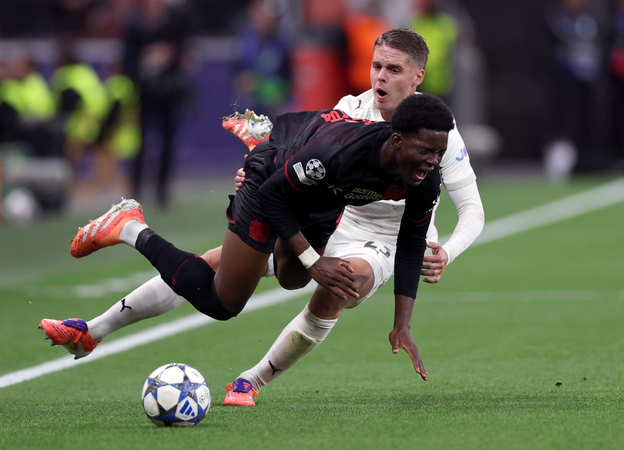 Leverkusen youngster set for long spell on the sidelines