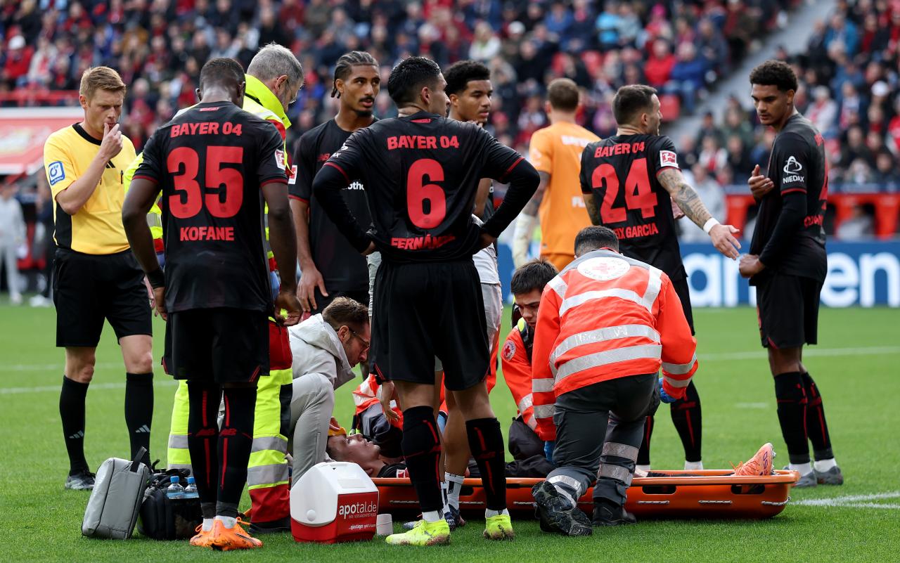 Grimaldo given green light to join Spain squad after injury scare