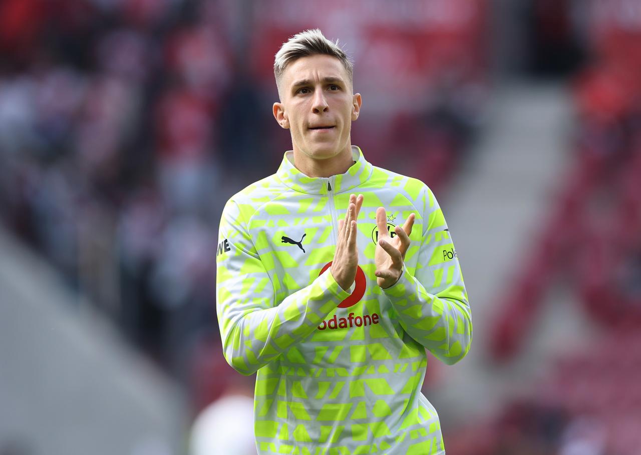 Borussia Dortmund make first contract offer to Nico Schlotterbeck