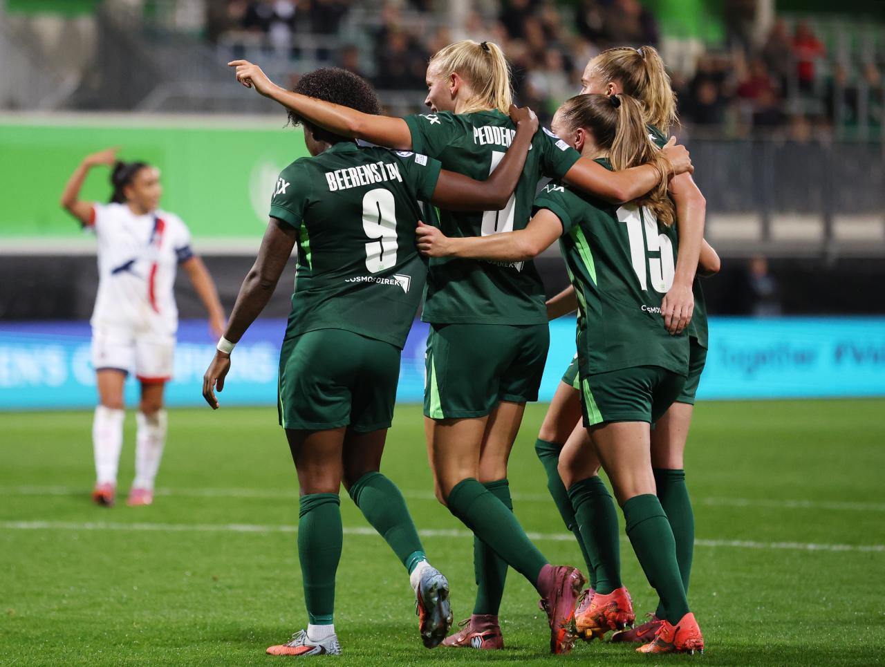 Wolfsburg Frauen 4-0 PSG Féminines: Wolfsburg restore Frauen-Bundesliga reputation with winning start