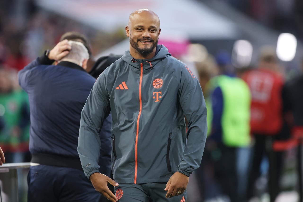 Vincent Kompany signs new Bayern contract