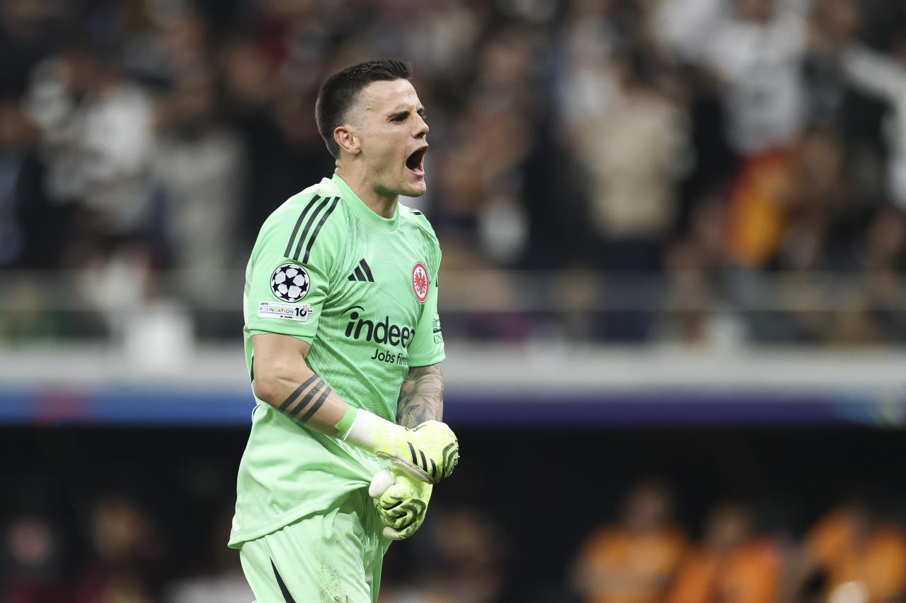 Eintracht coach Toppmöller confirms goalkeeper change ahead of Liverpool clash