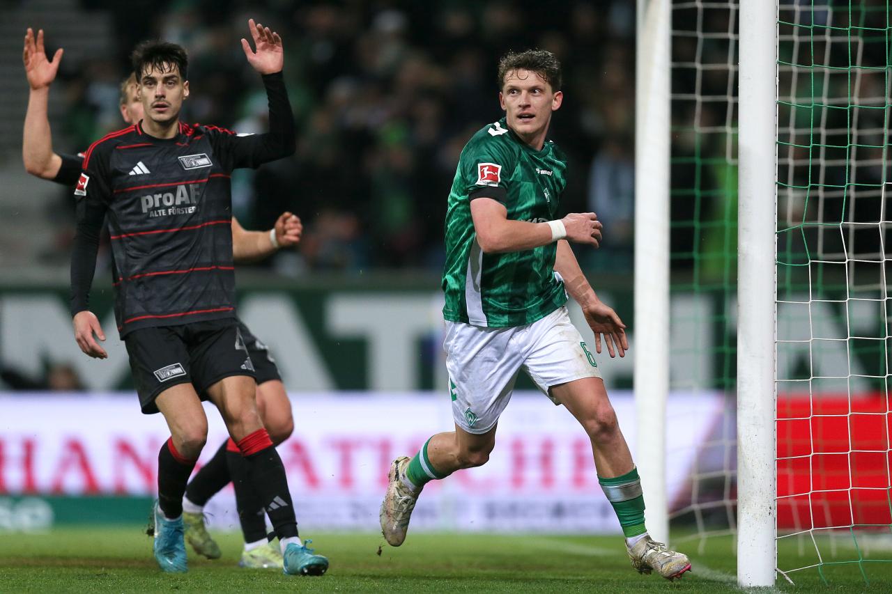 Friday night football at the Weserstadion