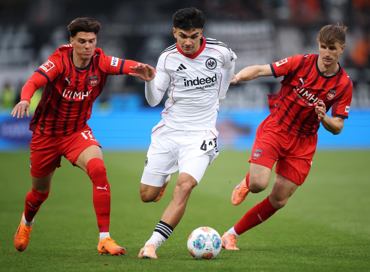 Eintracht Frankfurt give injury update on Can Uzun