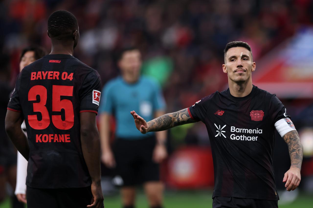 Grimaldo dodges questions about his Leverkusen future
