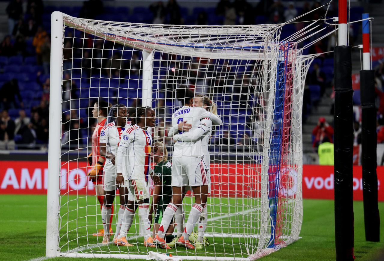 Wolfsburg’s perfect Champions League record ends in Lyon