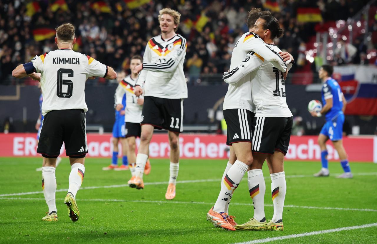 “Leroy is physically stronger than any other player I know” – Kimmich full of praise for Sané