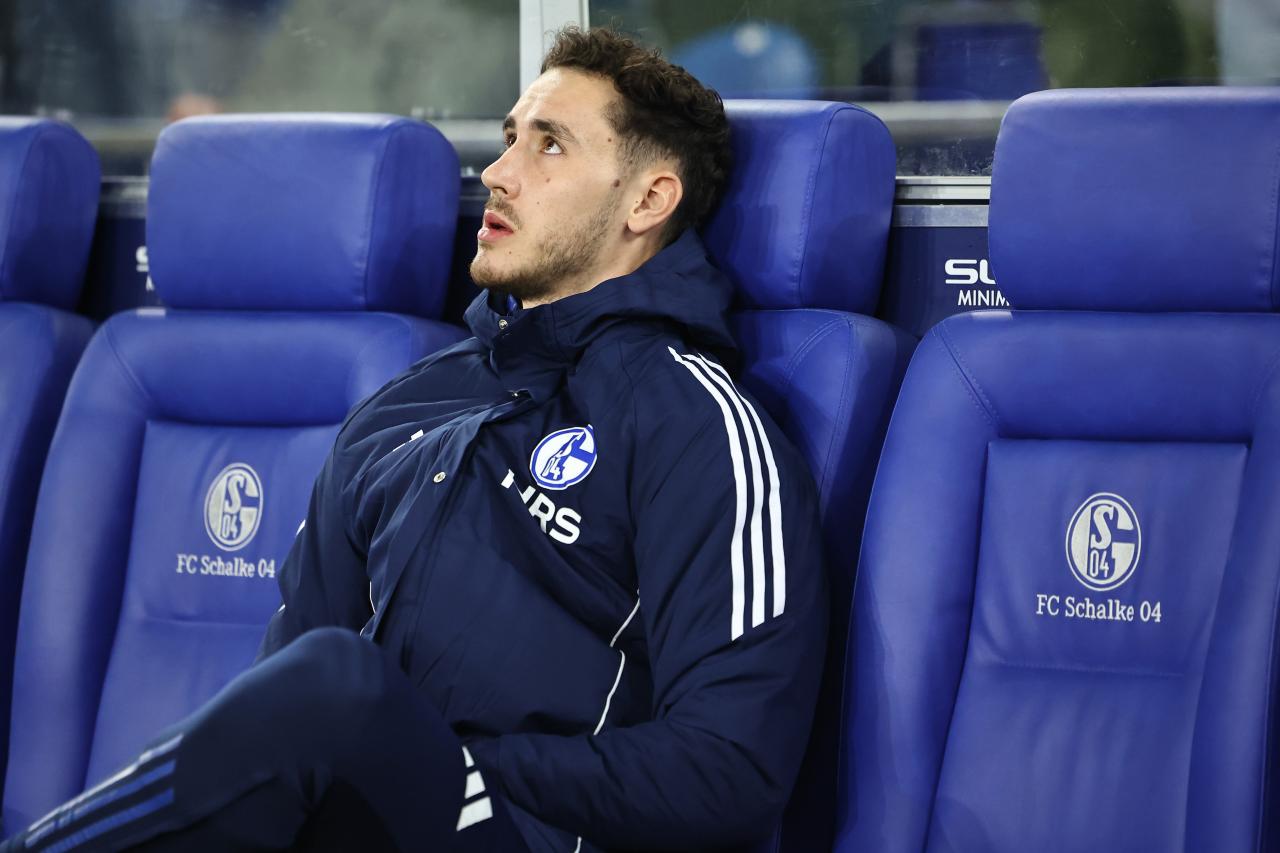 Schalke’s injury list grows with latest goalkeeper setback