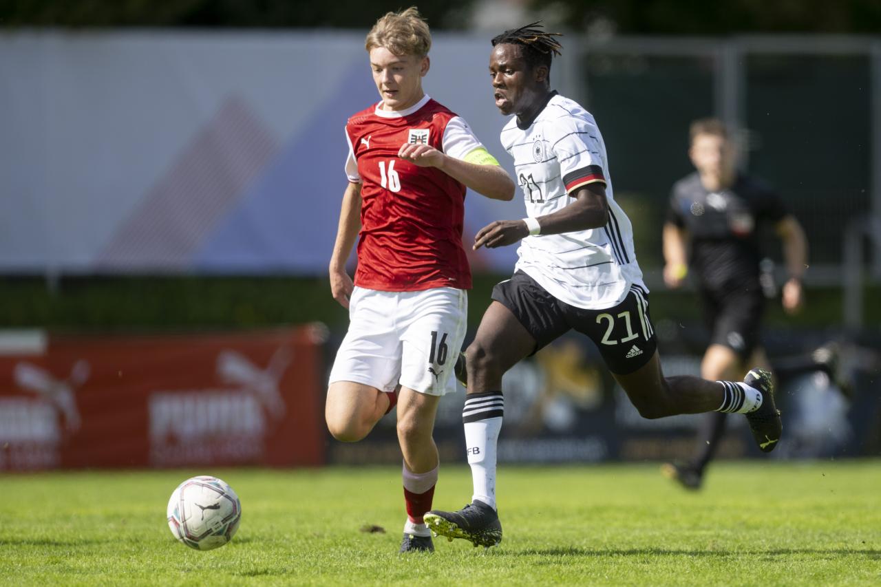 VfB Stuttgart extend contract of U-19 prodigy Yanik Spalt