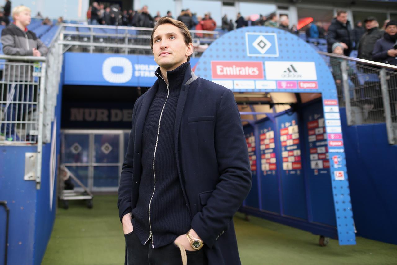 Rene Adler praises HSV’s Heuer Fernandes prior to clash of former clubs