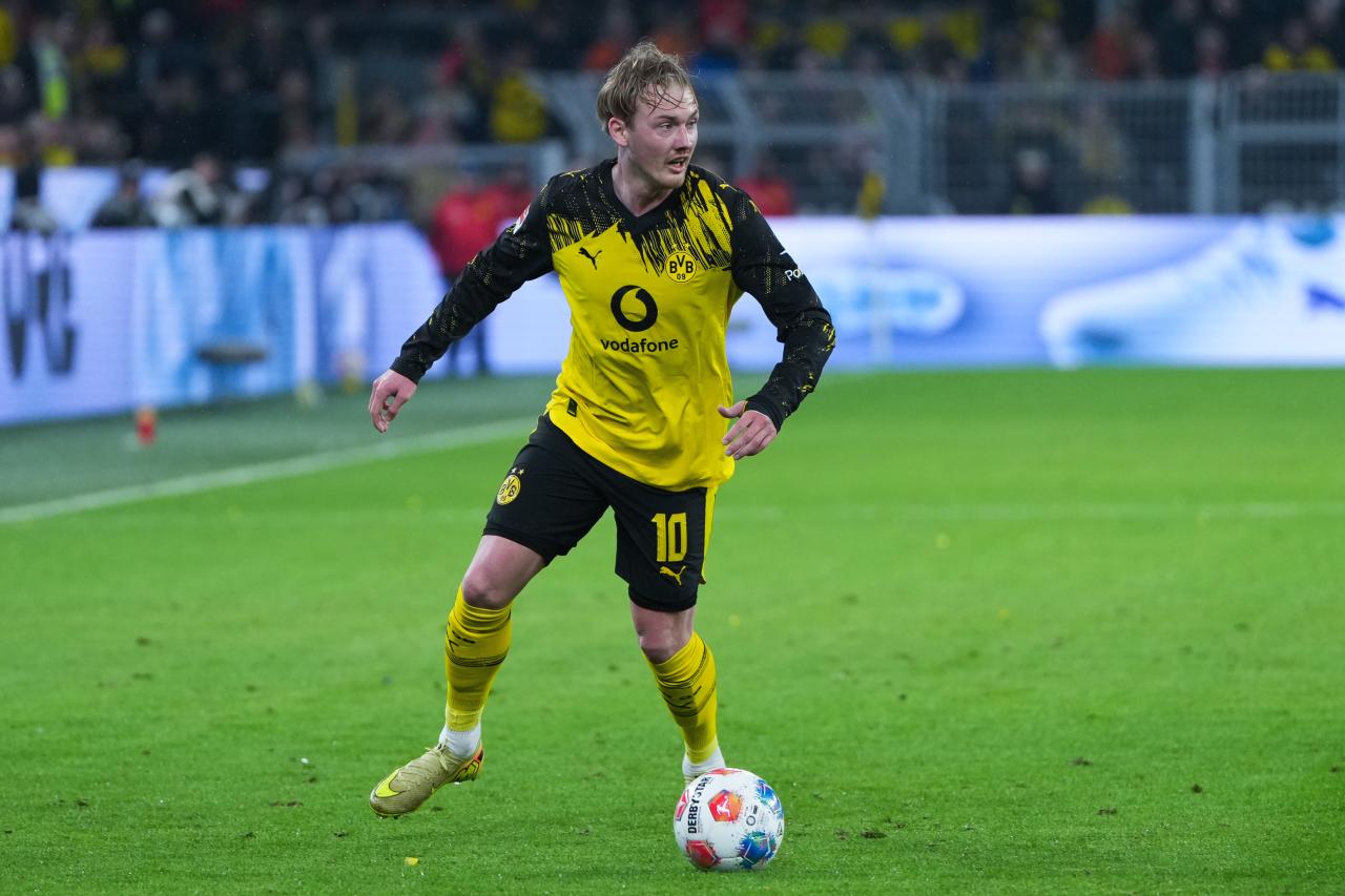 Borussia Dortmund's Julian Brandt lined up by AS Roma