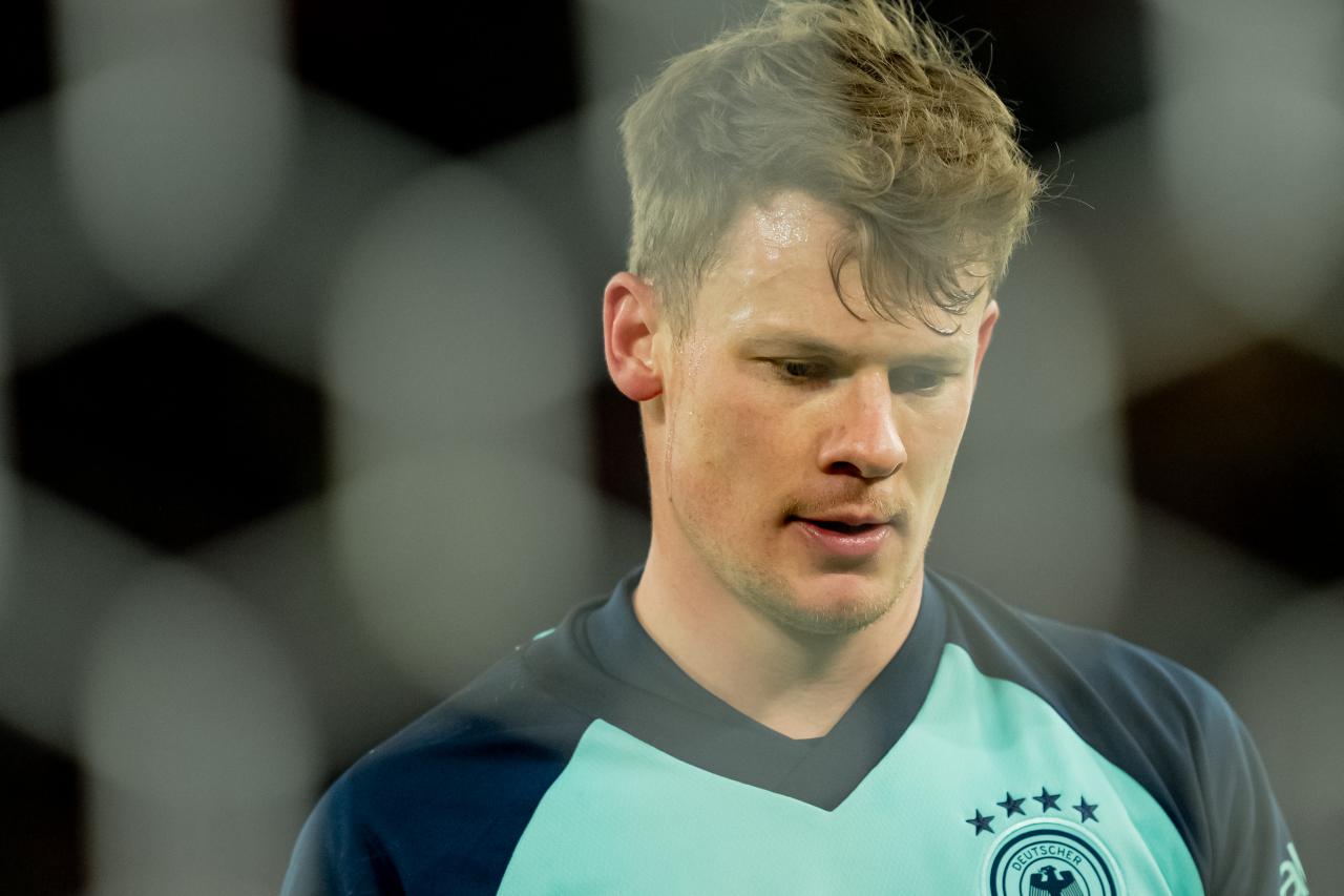 Nübel ready to compete with Urbig for Bayern No. 1 spot if Neuer retires