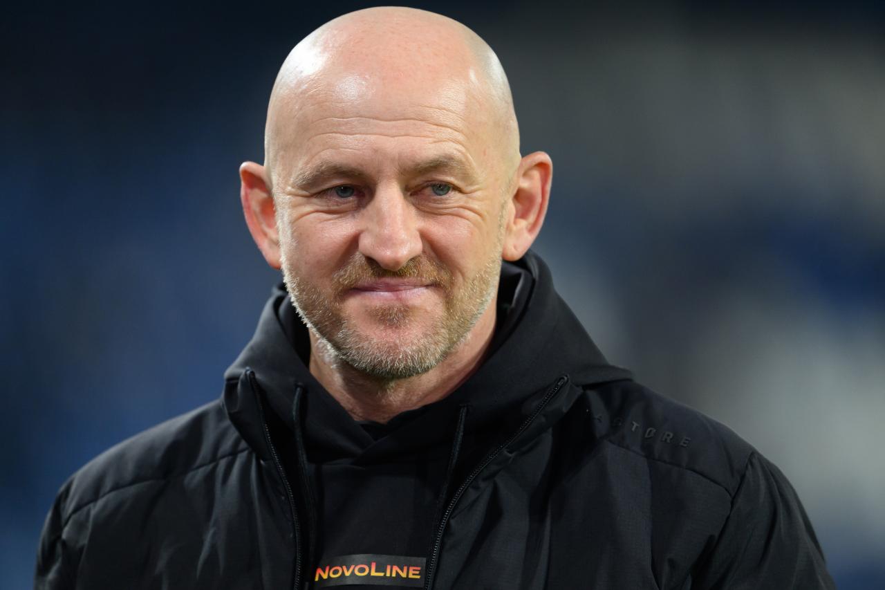 2. Bundesliga: Kaiserslautern run out comfortable winners over ten-man Düsseldorf