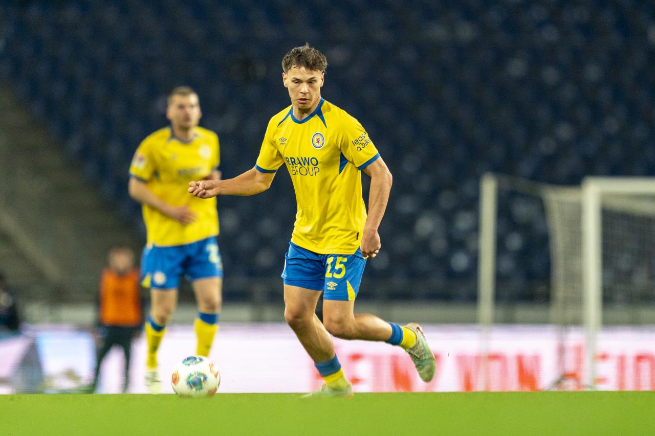 2. Bundesliga: Braunschweig salvage a point against ten-man Hertha