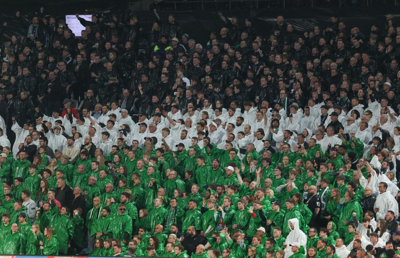 2. Bundesliga: Hannover boost promotion bid with late win in Karlsruhe