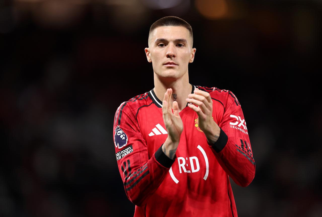 Benjamin Šeško’s €85m Move to Manchester United Hits Snag as Injury and Form Slump Cut Market Value to €60m — image 1