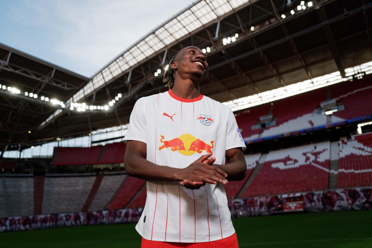 RB Leipzig unveil 2026/27 home jersey