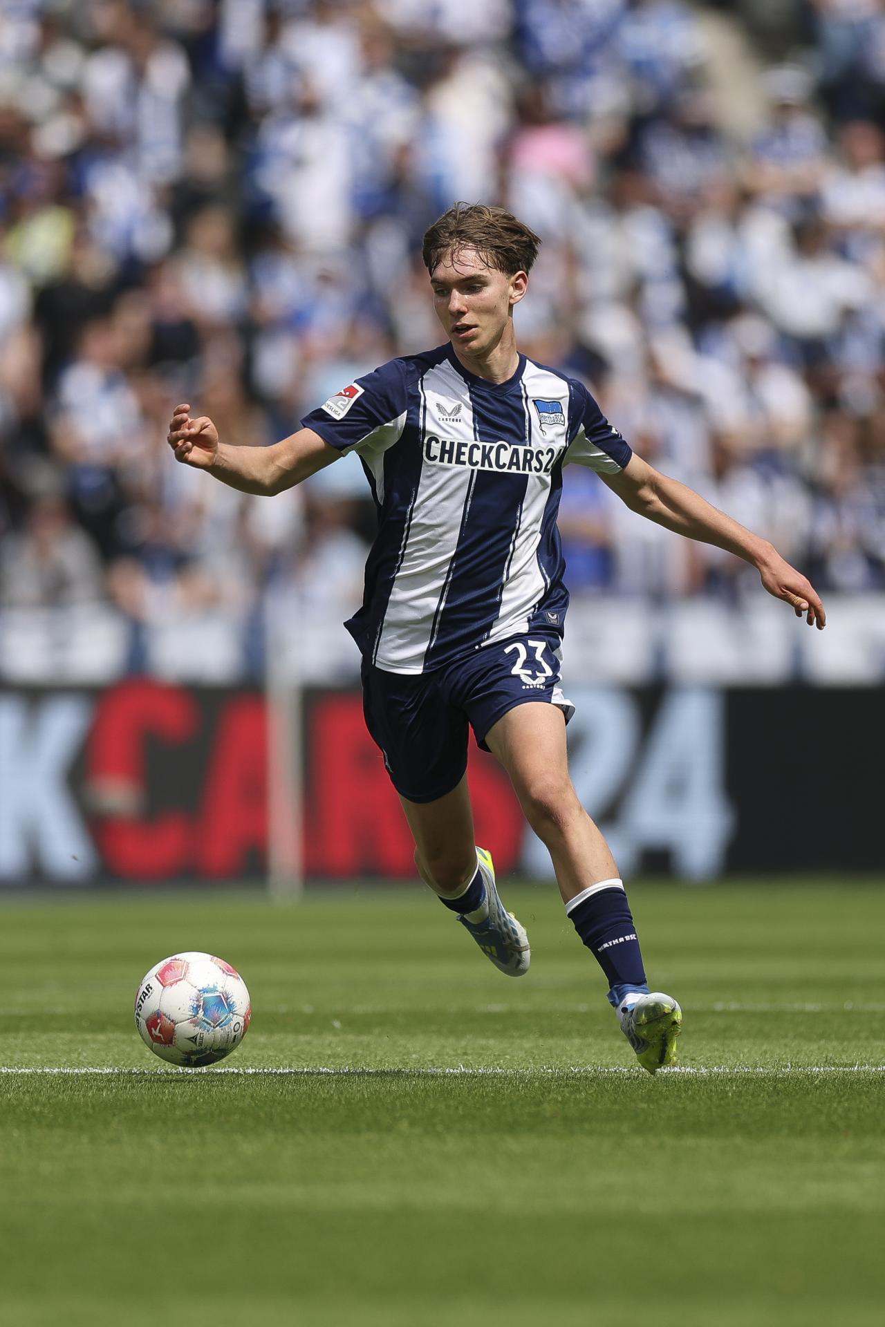 Manchester City eye Hertha wonderkid with Leverkusen loan plan