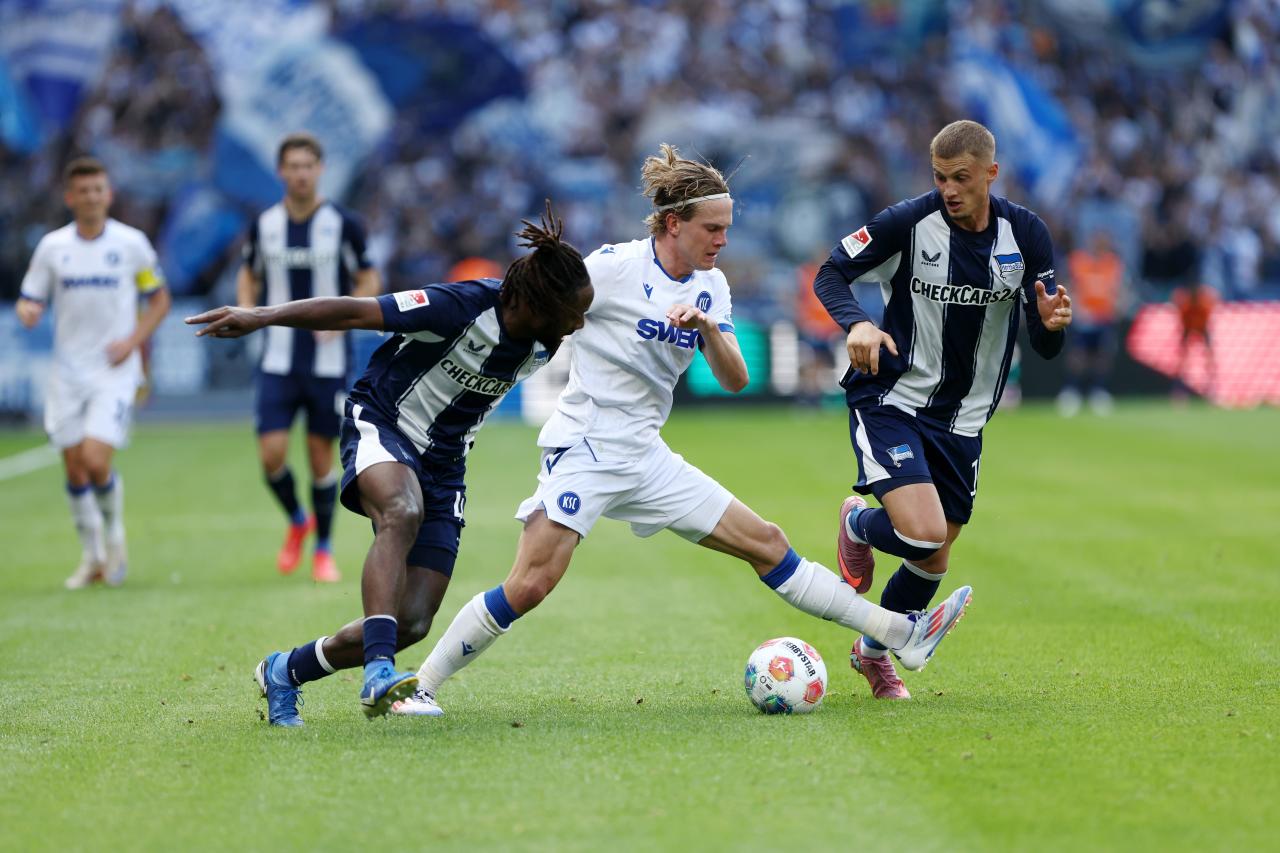 Schröder confirms Gladbach move for full-back is nearing completion