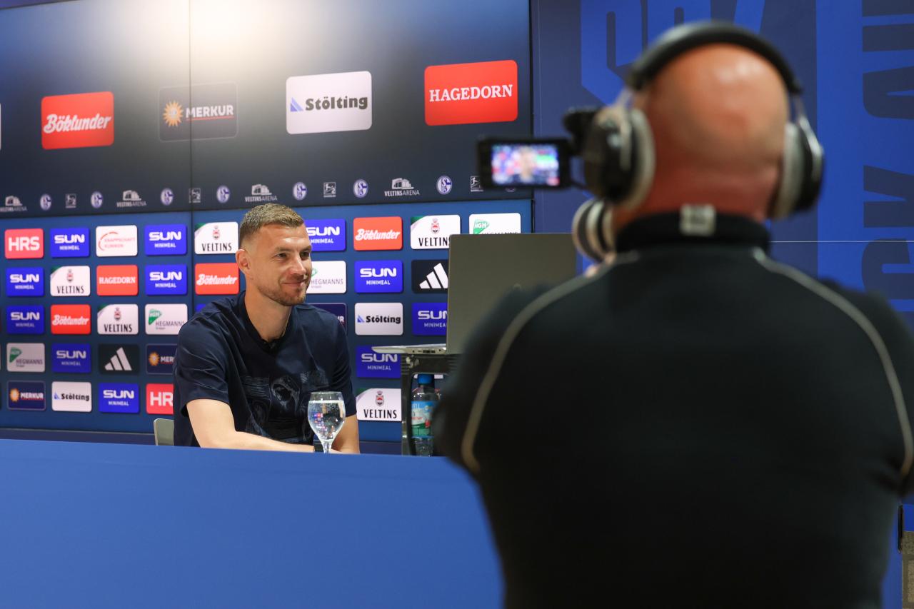 "I’m thinking about my future every day" – 40-year-old Edin Džeko weighs up next move after Schalke fairy tale