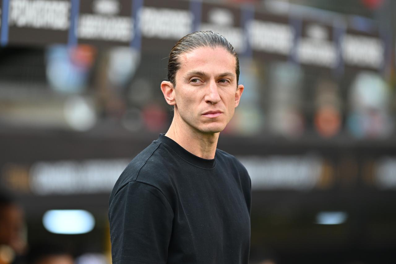 Leverkusen line up Filipe Luís as Hjulmand replacement