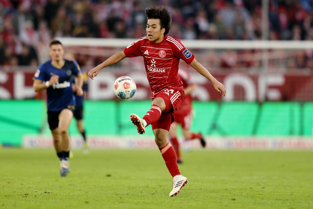 Schalke 04 reach full agreement for first summer signing