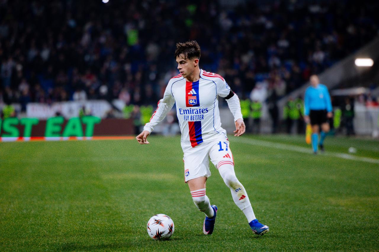 Leverkusen exploring move for Lyon winger