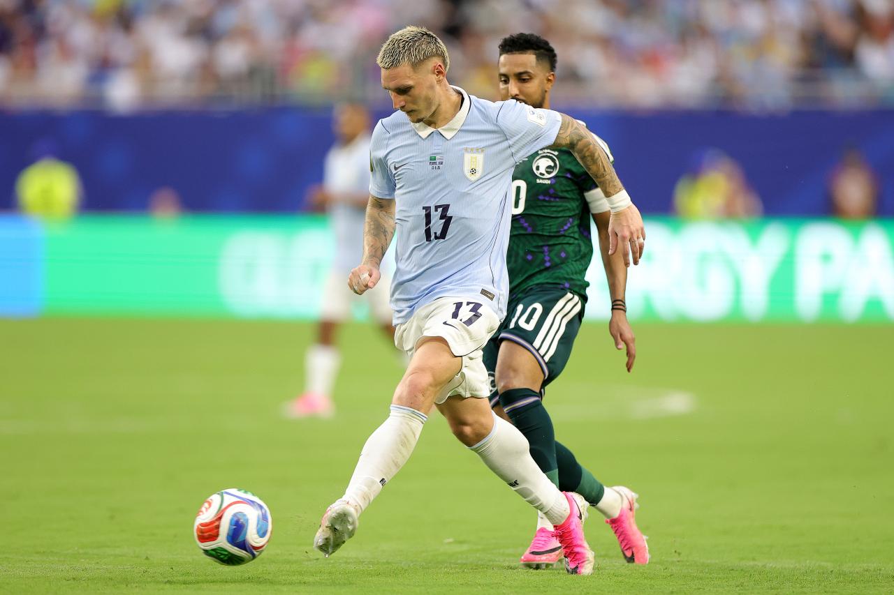 World Cup: Former Eintracht Frankfurt full-back starts as Uruguay face Cape Verde