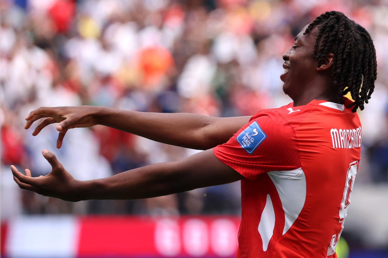 World Cup: Switzerland start Bundesliga quartet as Davies on bench for Canada