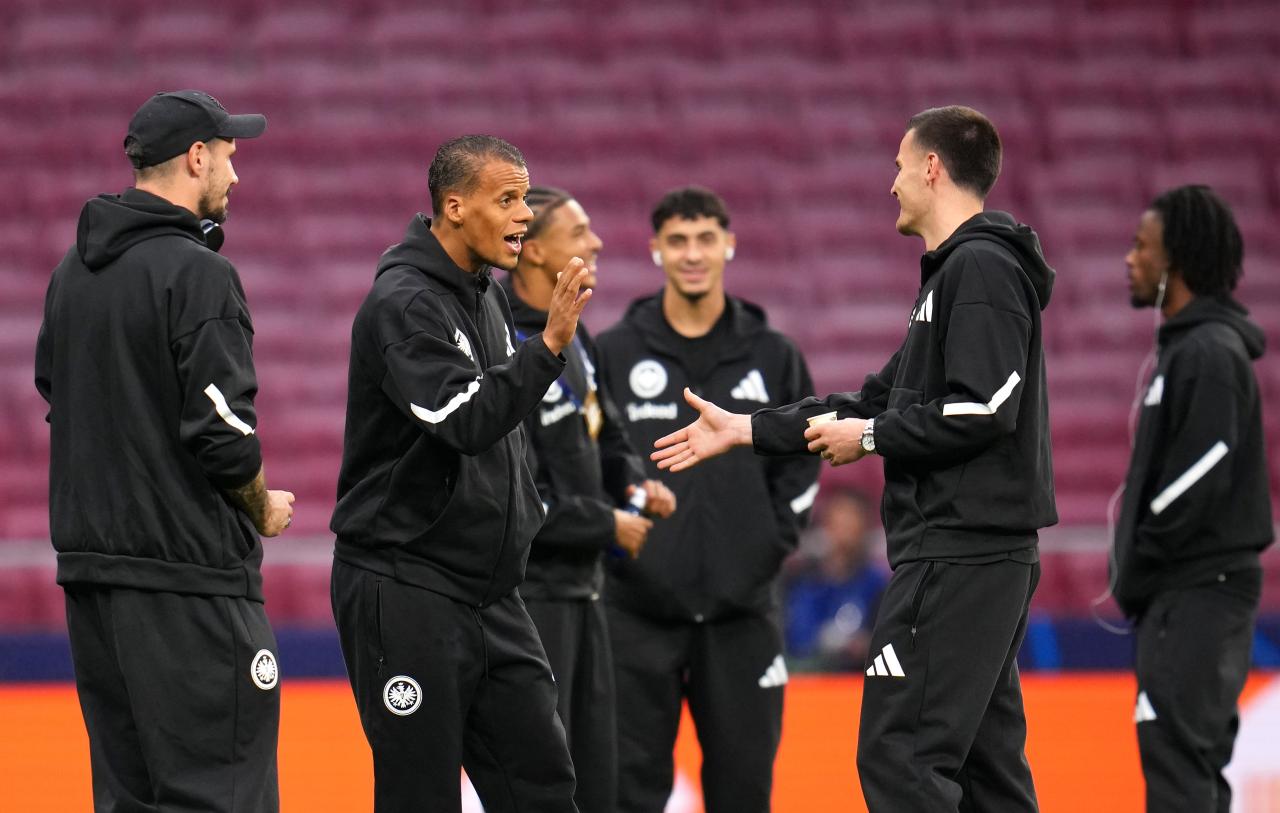 Timothy Chandler pens one-year extension at Eintracht Frankfurt