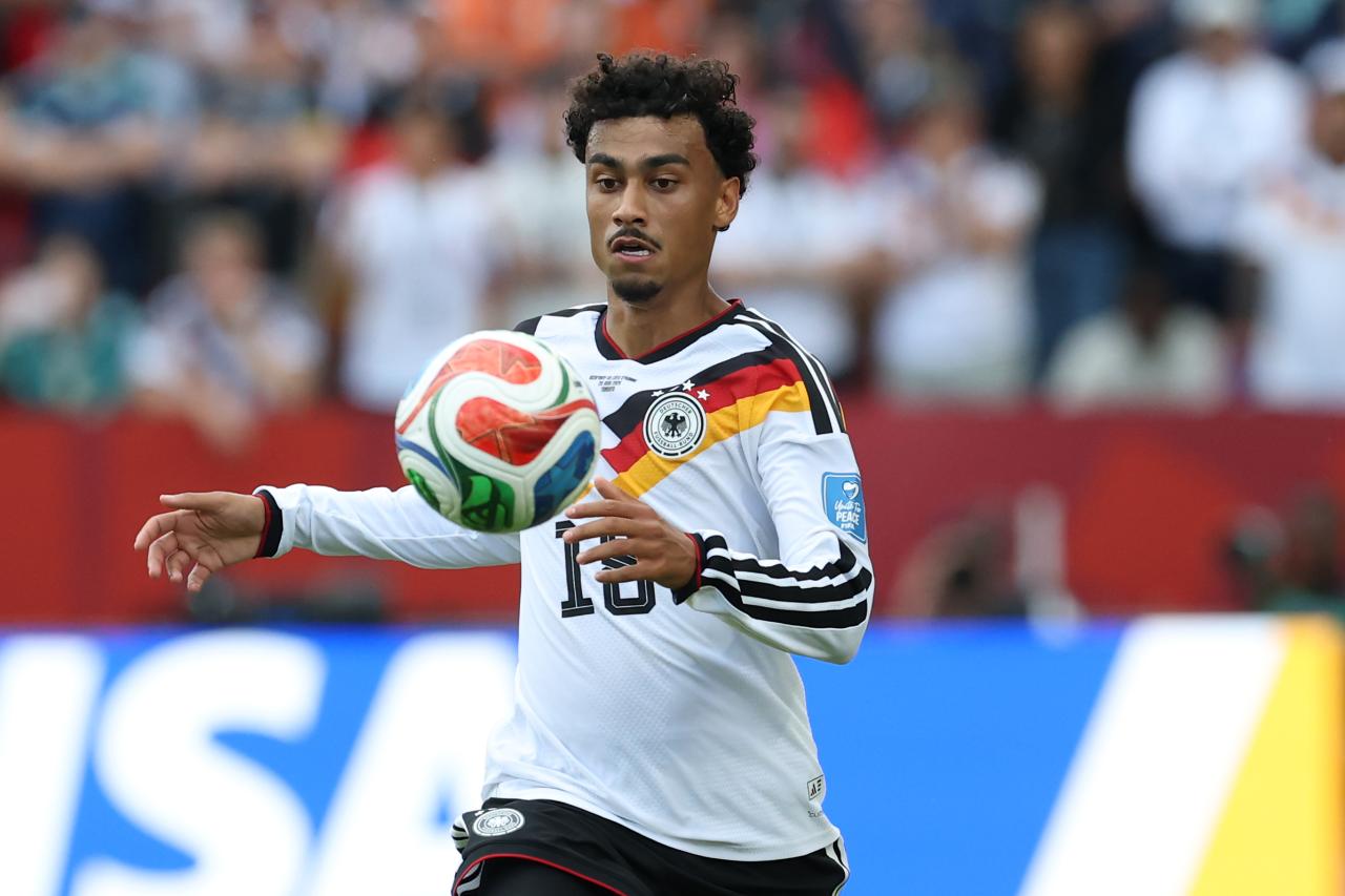 Bayern and Frankfurt settle on €55m payment for Nathaniel Brown