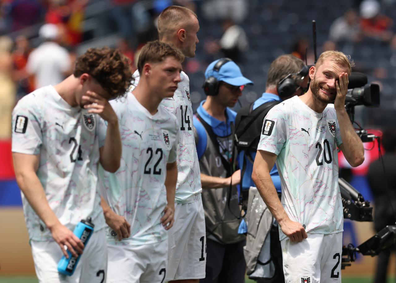 World Cup: Spain through to Round of 16 after comfortable victory over Rangnick's Austria
