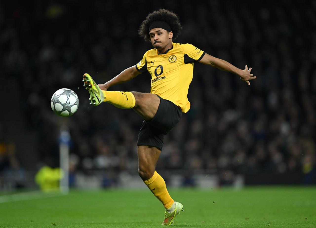 Adeyemi absent from Dortmund's pre-season start as Barcelona move edges closer
