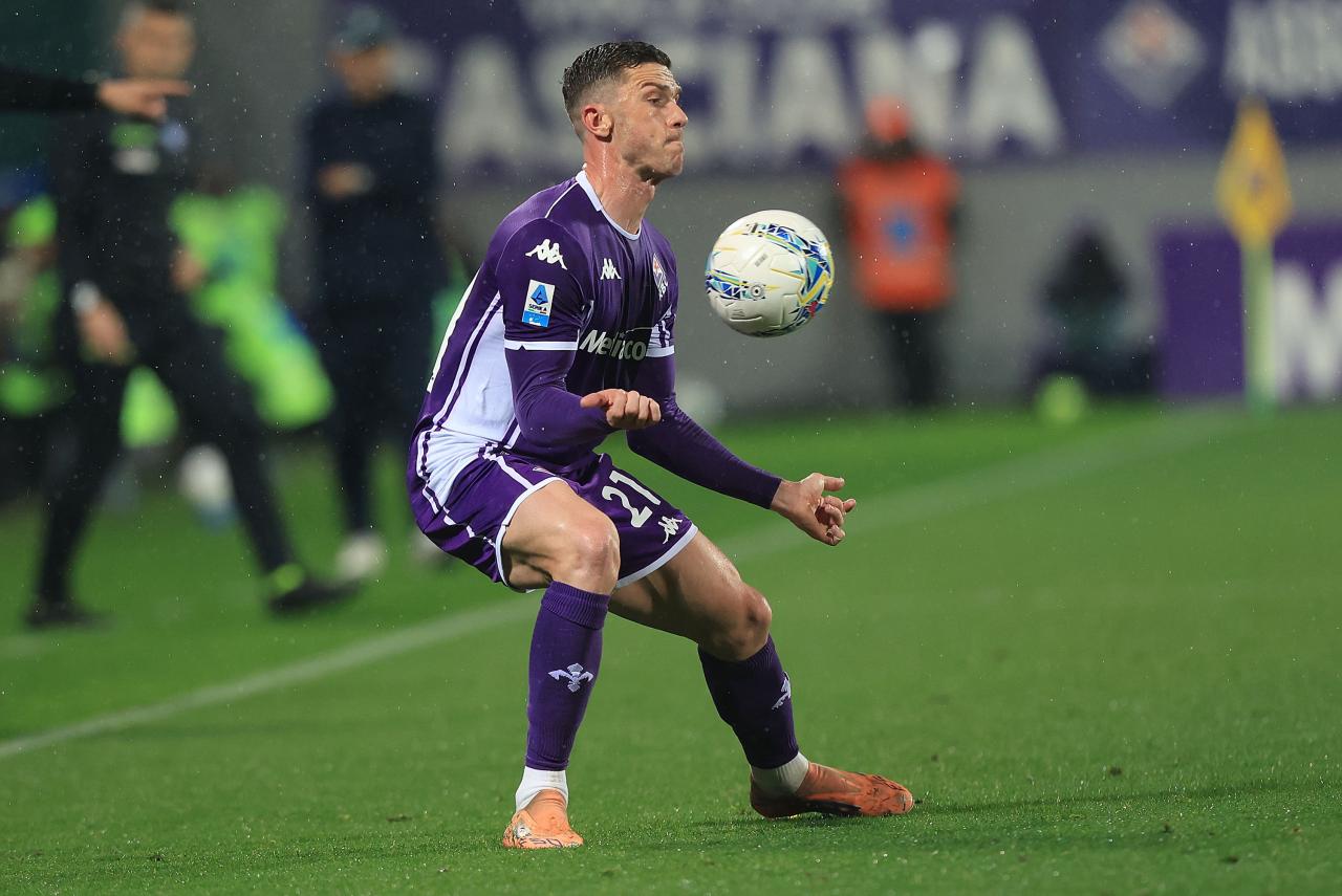 Schalke agree deal to sign Robin Gosens